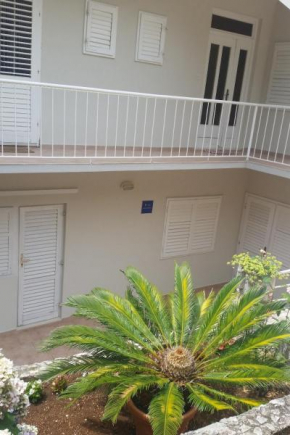 Apartments by the sea Podgora, Makarska - 13864